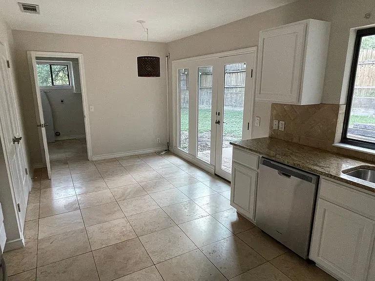 1017 Beecave Woods Dr — Photo 17