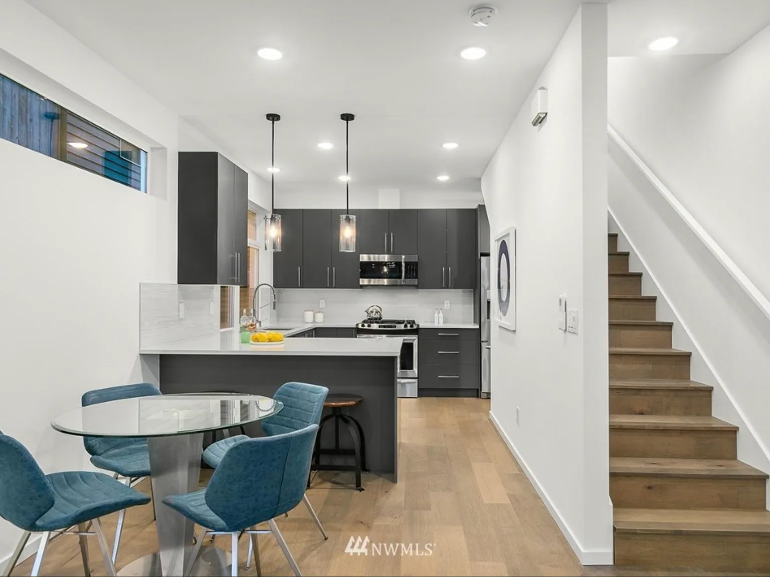 5917 California Avenue Southwest - 1 — Photo 4
