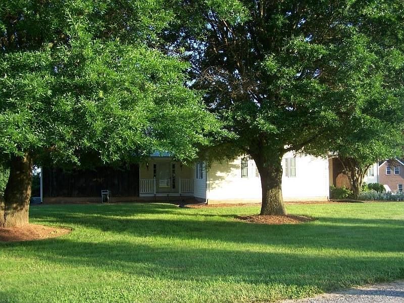 1st image of 133 Shelia Ln