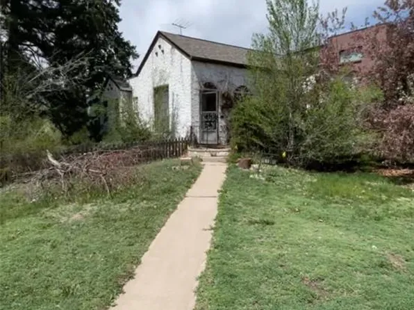 1995 S High Street, Denver, CO 80210