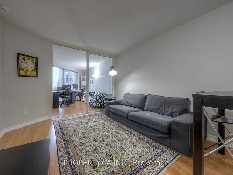 1001 Bay St #2107 — Photo 8