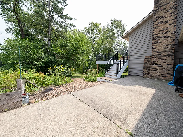 13396 Everest Ave — Photo 32