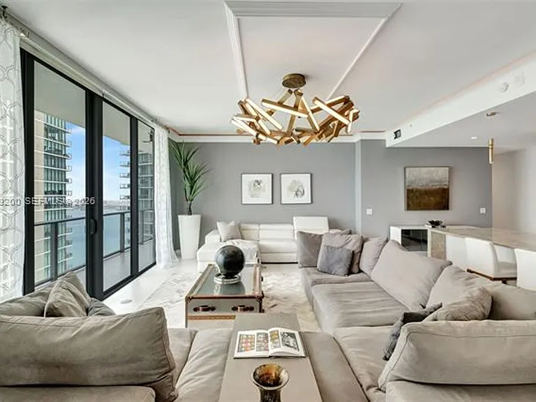 501 NE 31st St #Penthouse 4302 — Photo 4