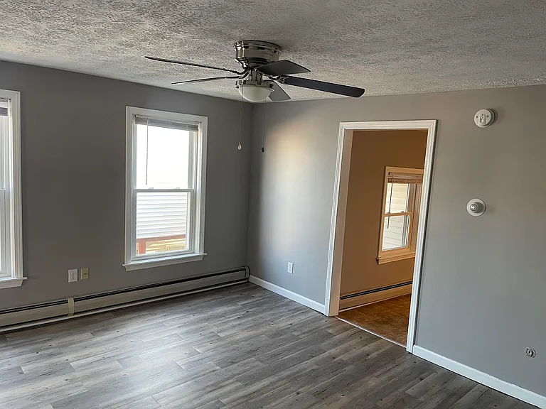 520 Beech St #2L — Photo 7