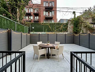 82 Stockholm Street, #1R