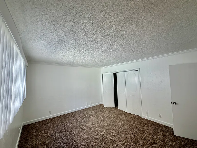332 Culver Blvd #4 — Photo 36