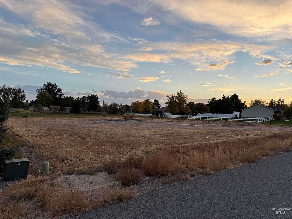 1st image of 3815 North