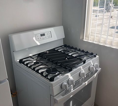 5th image of 2161 Garnet Ave #8