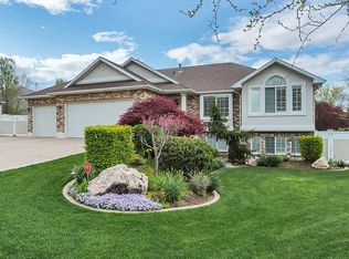 127 W Baer Creek Dr, Kaysville, UT 84037