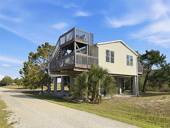 2nd image of 13925 W Sanddollar Ln