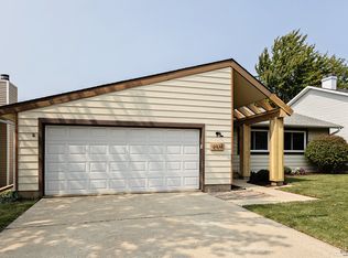 6934 Blue Flag Ave, Woodridge, IL 60517