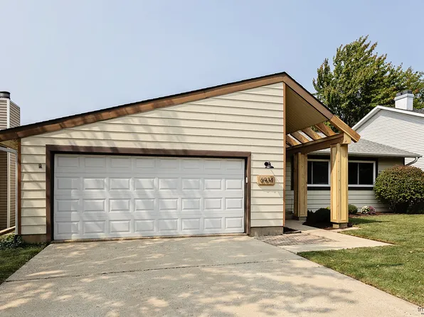 6934 Blue Flag Ave, Woodridge, IL 60517