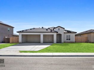 6107 Curvy Hills Dr, Bakersfield, CA 93306