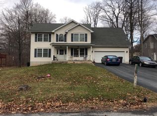 602 Gordon Ln, Tobyhanna, PA 18466