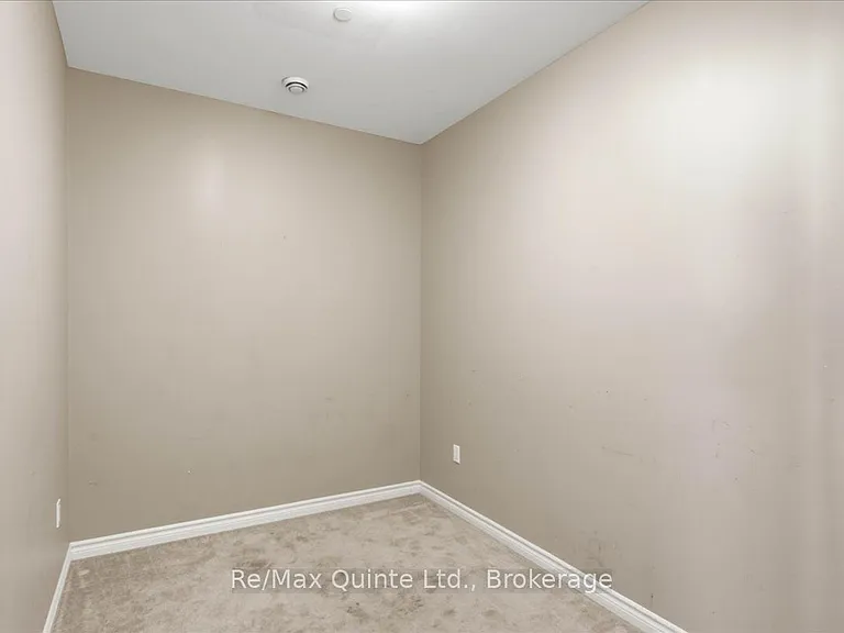 199 Front St #2 — Photo 8