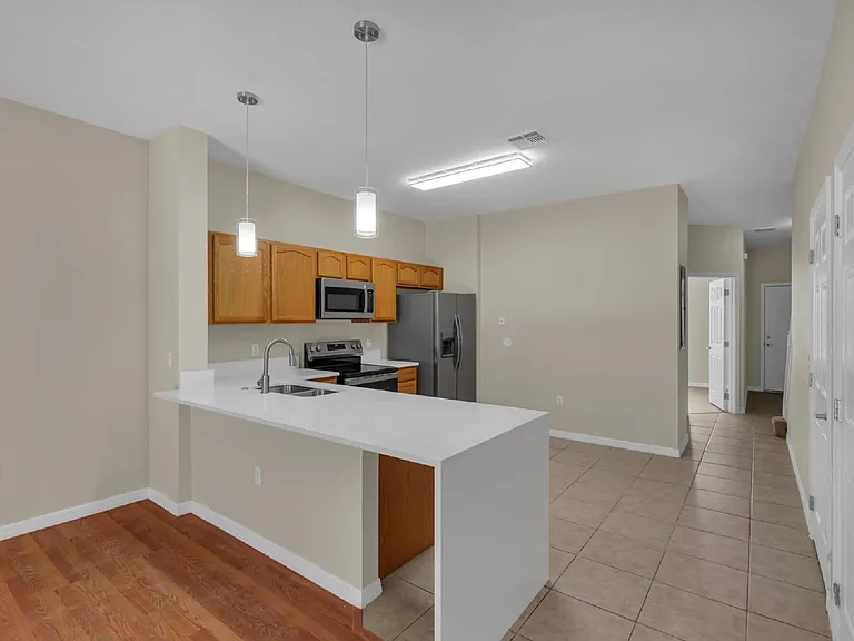 1413 Retreat Cir — Photo 11
