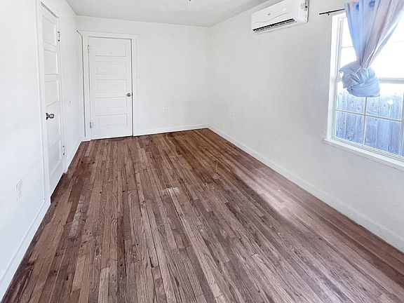 5th image of 1316 W Scharbauer St