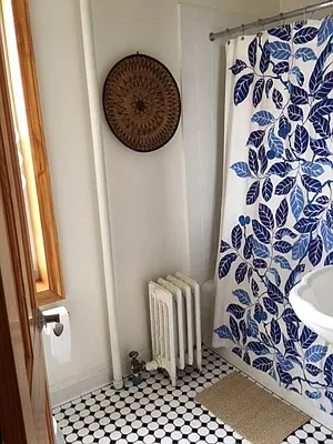 Rented by Georgine Podhorsky, LREB | media 18