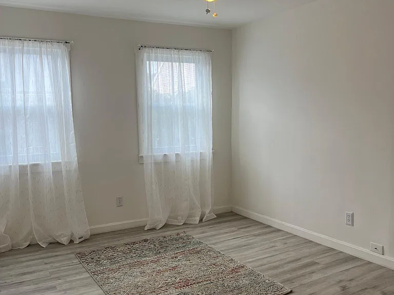 3935 Cabinet Way — Photo 5