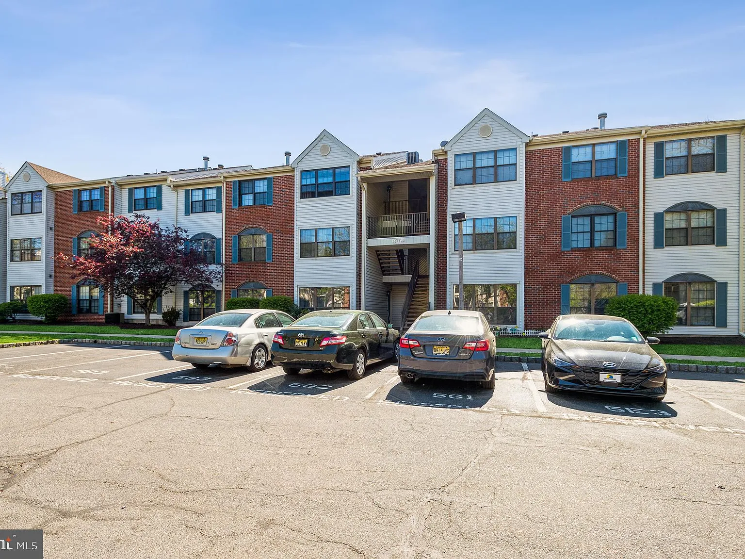 2 bed, $2,300 — Photo 2
