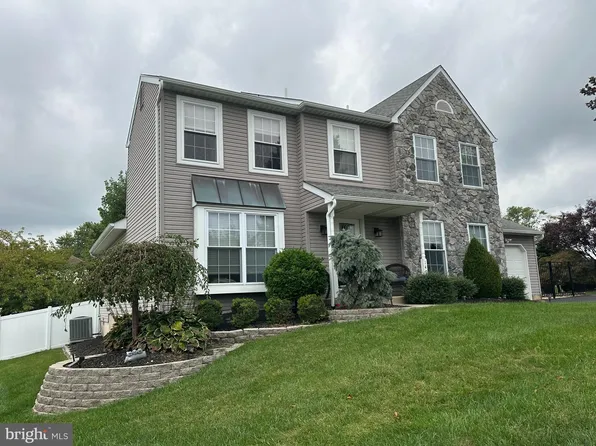 1407 Cornflower Ln, Bensalem, PA 19020