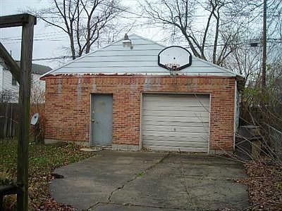 2nd image of 2225 Cardinal Ave