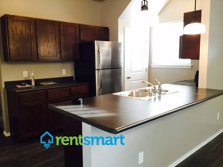 2207 Strand Ave #B — Photo 6