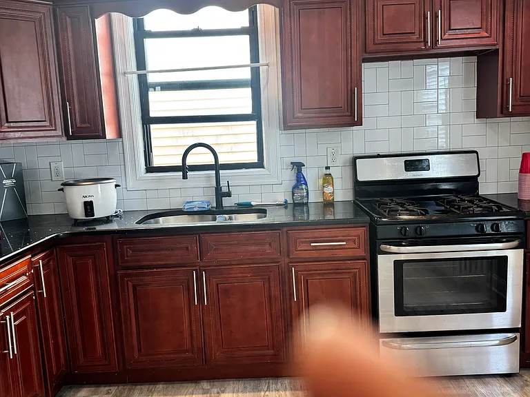 34 Gladstone Ave #1 — Photo 8
