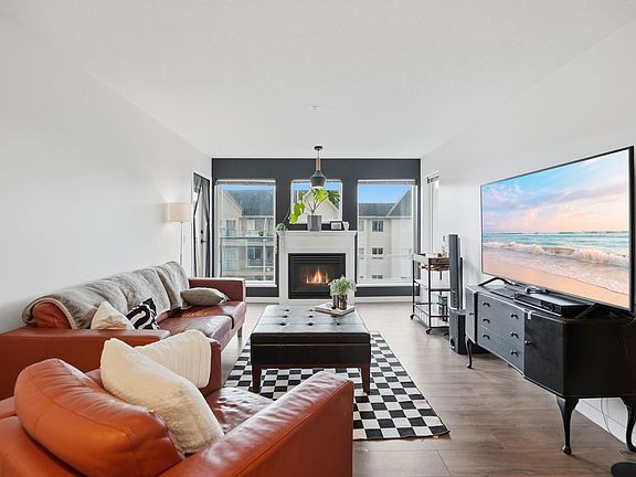 5th image of 33738 King Rd #402