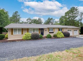 1440 Central Dr, Southern Pines, NC 28387