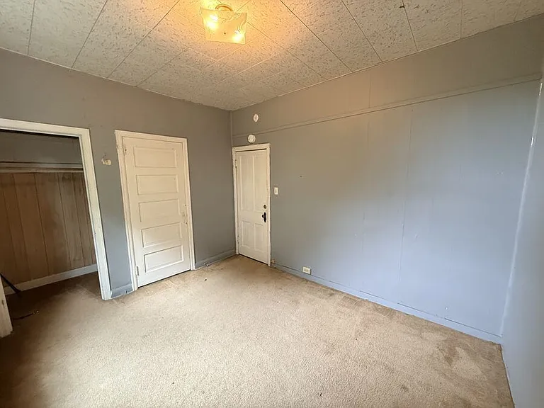 1204 Kenwood Ave — Photo 24