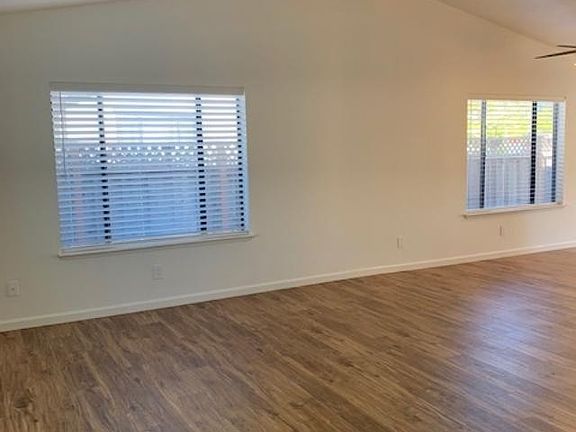 3rd image of 161 Bender Cir