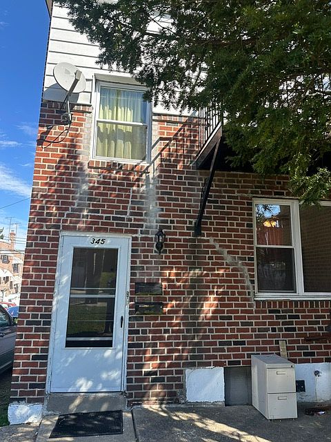 1st image of 345 Long Ln APT A