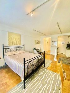 240 E 46th St APT 7E, New York, NY, 10017