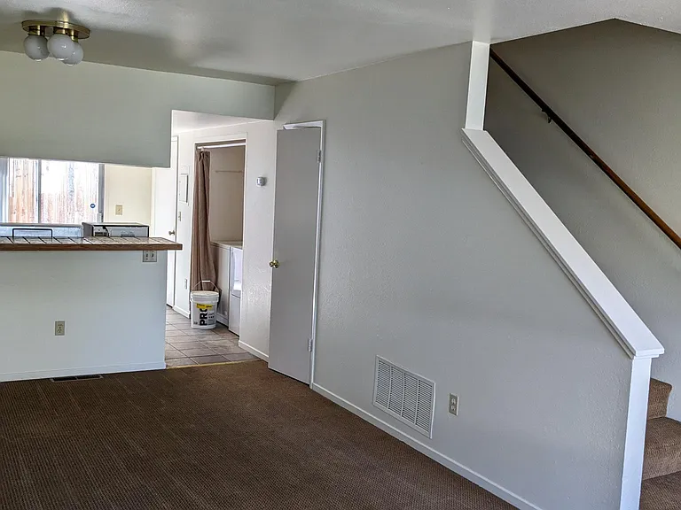 1225 N Sierra St #1 — Photo 3