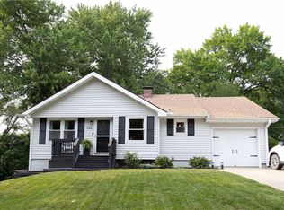 526 NE 43rd St, Kansas City, MO 64116