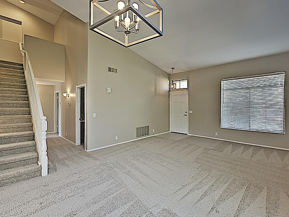 5th image of 2182 W Myrtle Dr