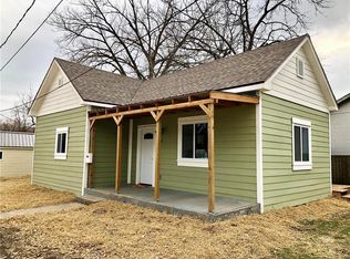 787 Shawnee St, Leavenworth, KS 66048