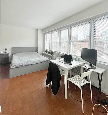 Rented by Highline Residential | media 7