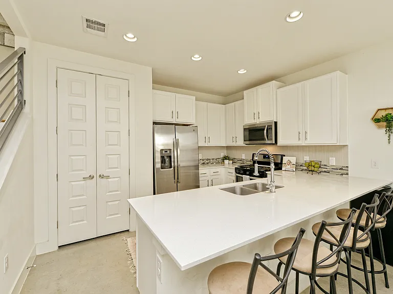 3302 Dalton St #A — Photo 7