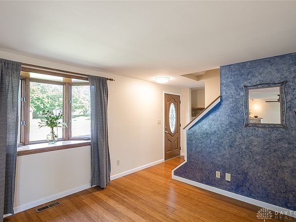 2nd image of 2531 Kewanna Ln
