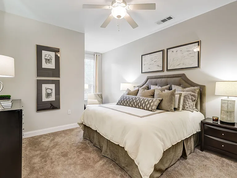 Liberty Place Apartments — Photo 16