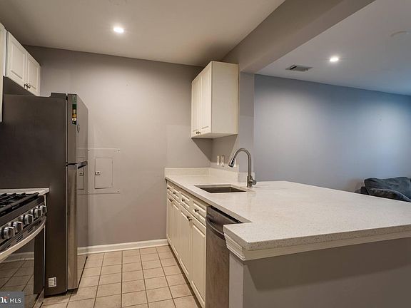 5th image of 5565 Seminary Rd APT 415
