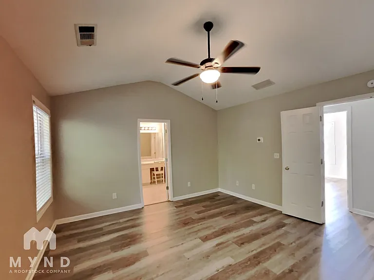 1557 Silver Ridge Dr SW — Photo 11