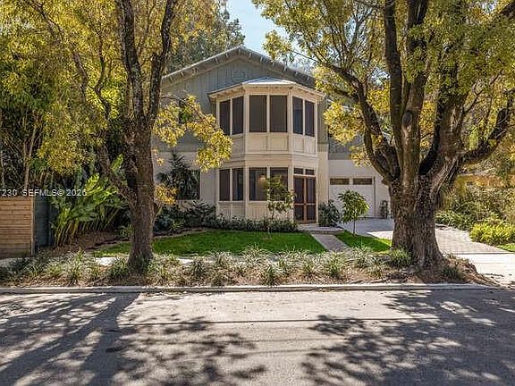 3rd image of 2330 Overbrook St