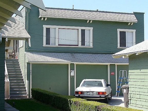 2 unit and 5 garages