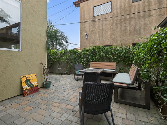 5th image of 4269 Lamont St