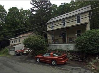 7712 Cherry Valley Rd, Stroudsburg, PA 18360