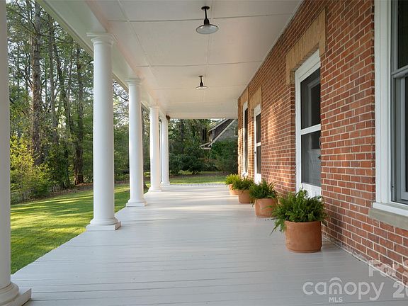 2nd image of 600 E Main St