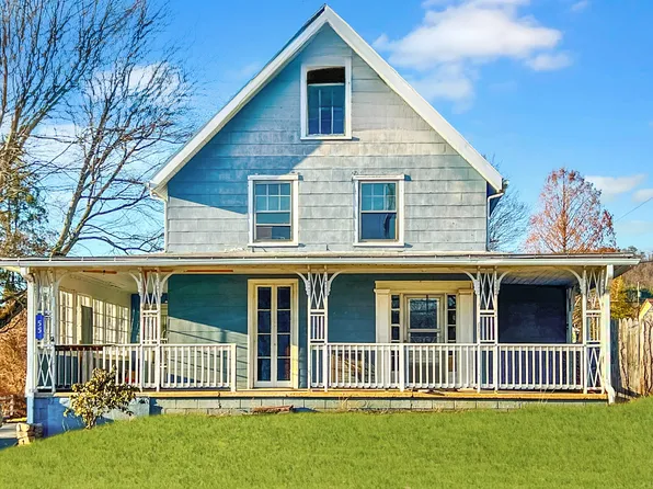 55 Mill Hill Rd, Lock Haven, PA 17745